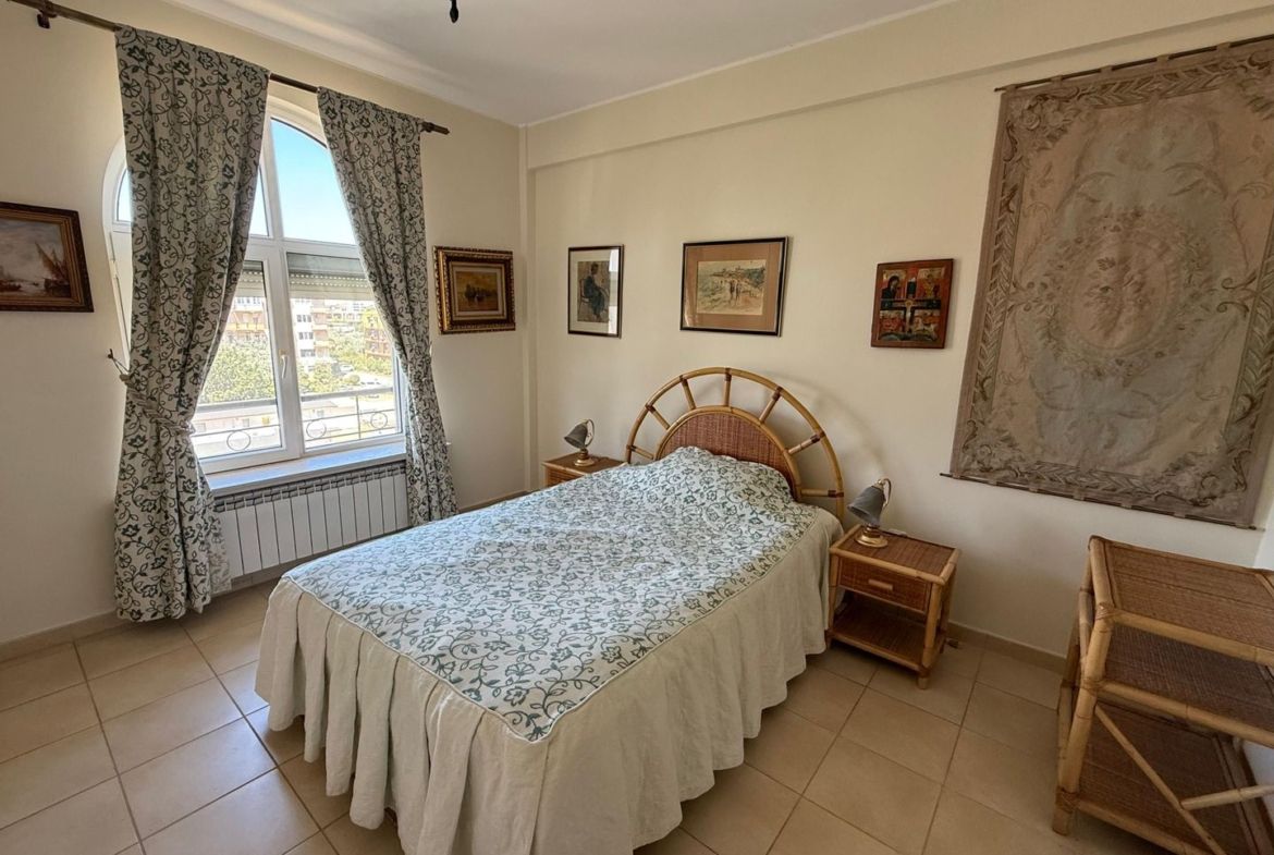 Apartament 4 camere, 101.21 mp, pe plaja Coral Beach – Navodari