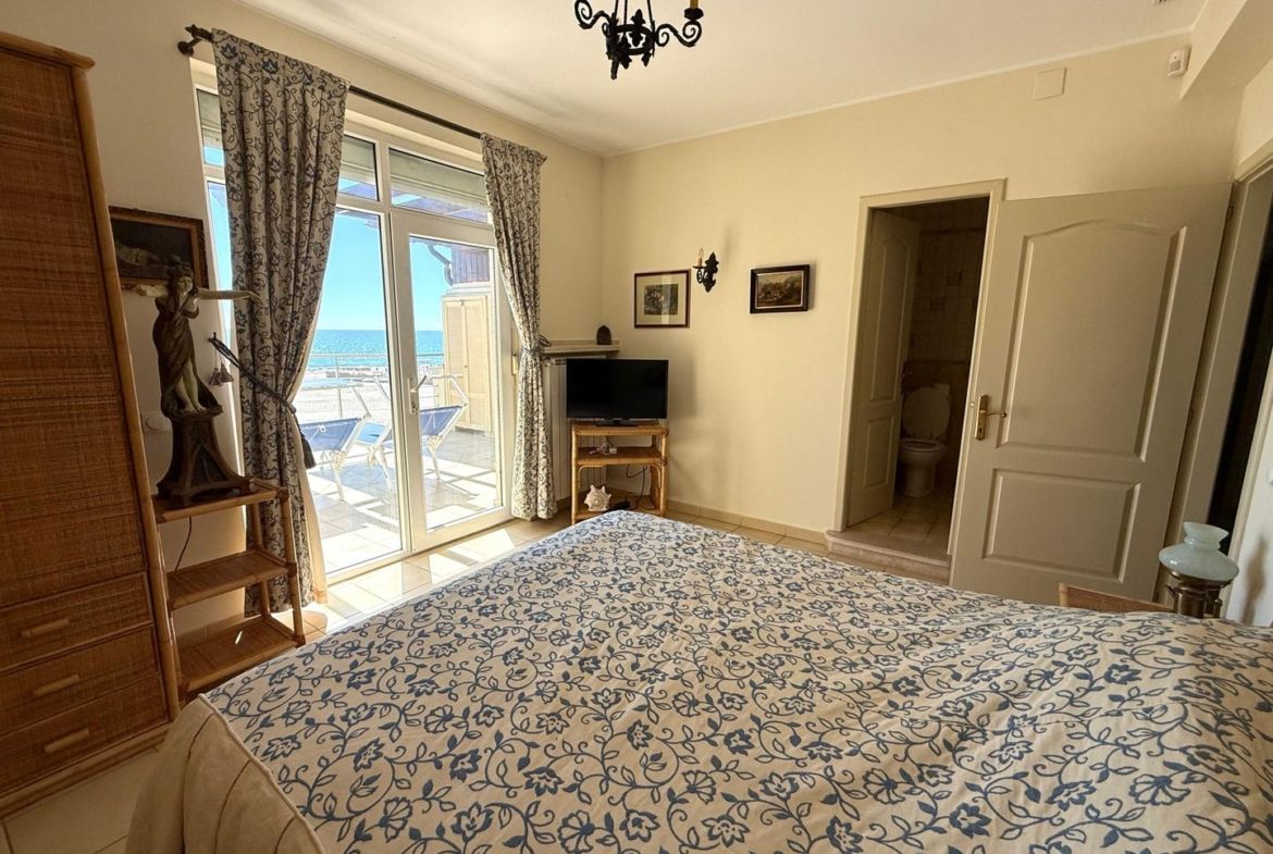 Apartament 4 camere, 101.21 mp, pe plaja Coral Beach – Navodari