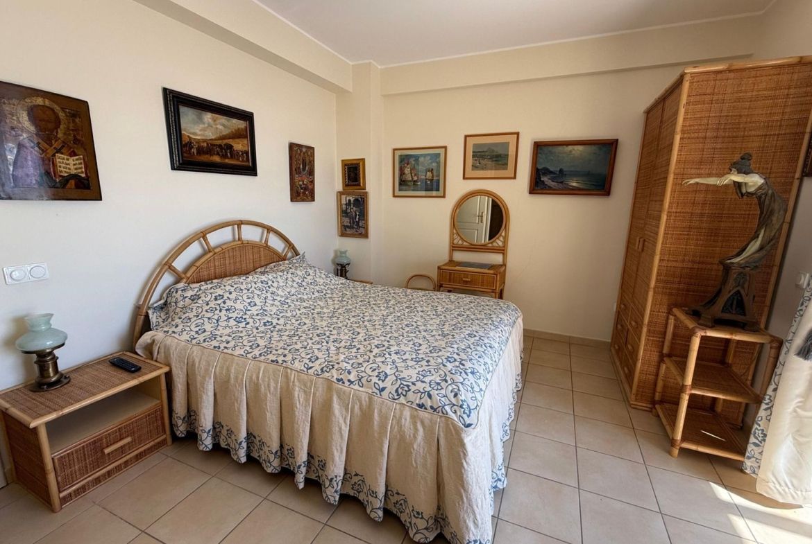 Apartament 4 camere, 101.21 mp, pe plaja Coral Beach – Navodari