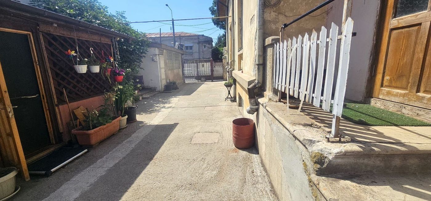 Casa de vanzare – Zona Centru, Strada Garii – 85.000€