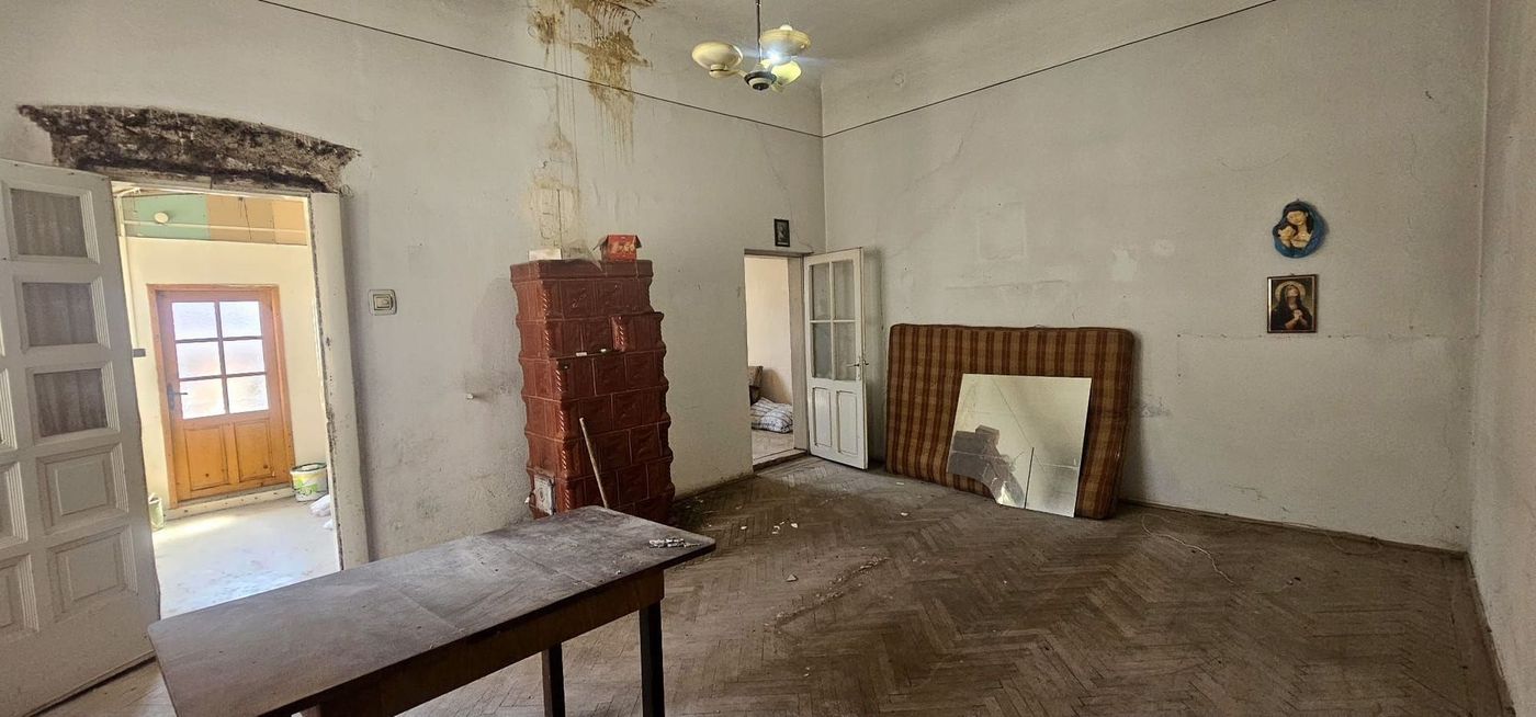 Casa de vanzare – Zona Centru, Strada Garii – 85.000€