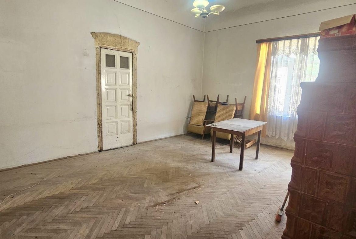Casa de vanzare – Zona Centru, Strada Garii – 85.000€