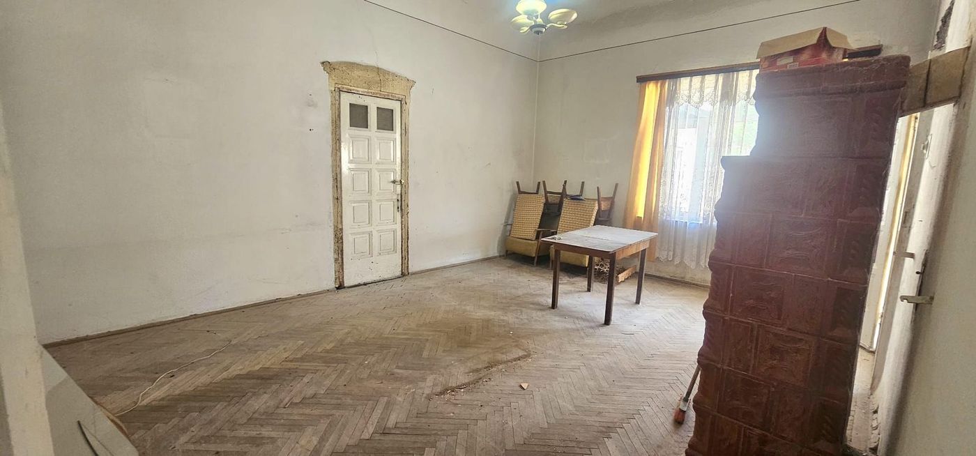 Casa de vanzare – Zona Centru, Strada Garii – 85.000€