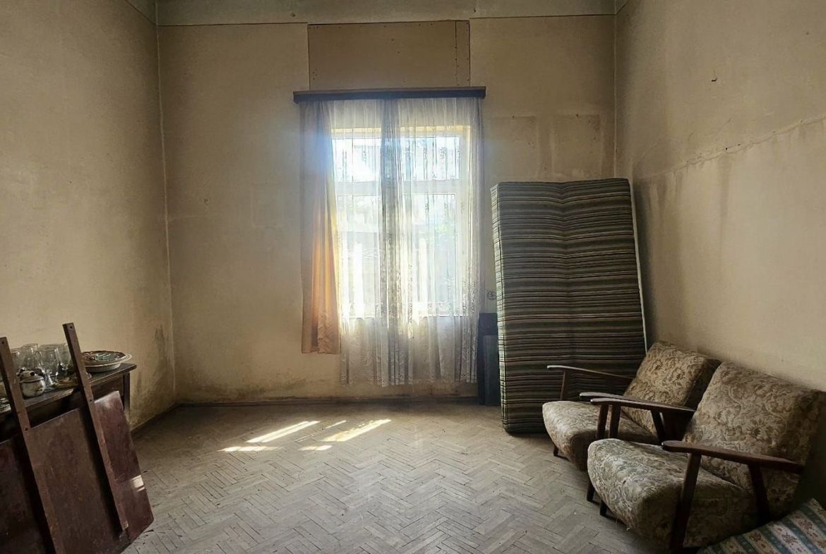 Casa de vanzare – Zona Centru, Strada Garii – 85.000€