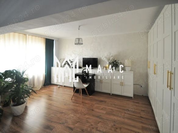 Apartament 3 camere | Centru | 79.7 mpu |