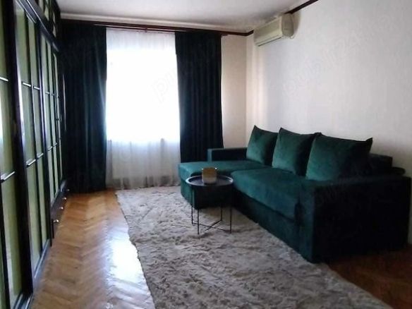 De inchiriat apartament 2 camere Piata Centrala, 430 euro