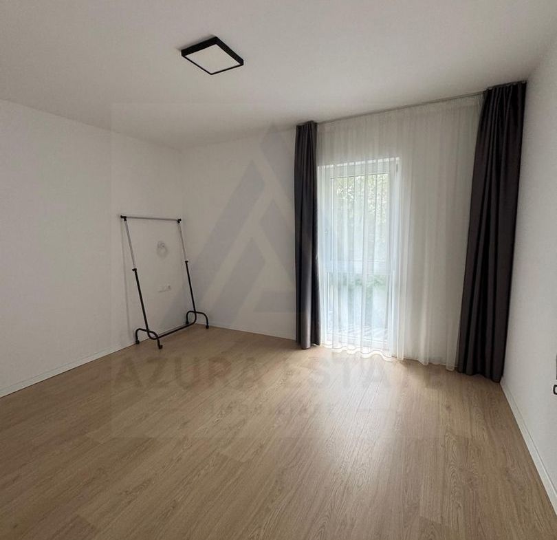 Casa individuala 114 utili 4 camere 2 bai si curte 215 mp in Selimbar