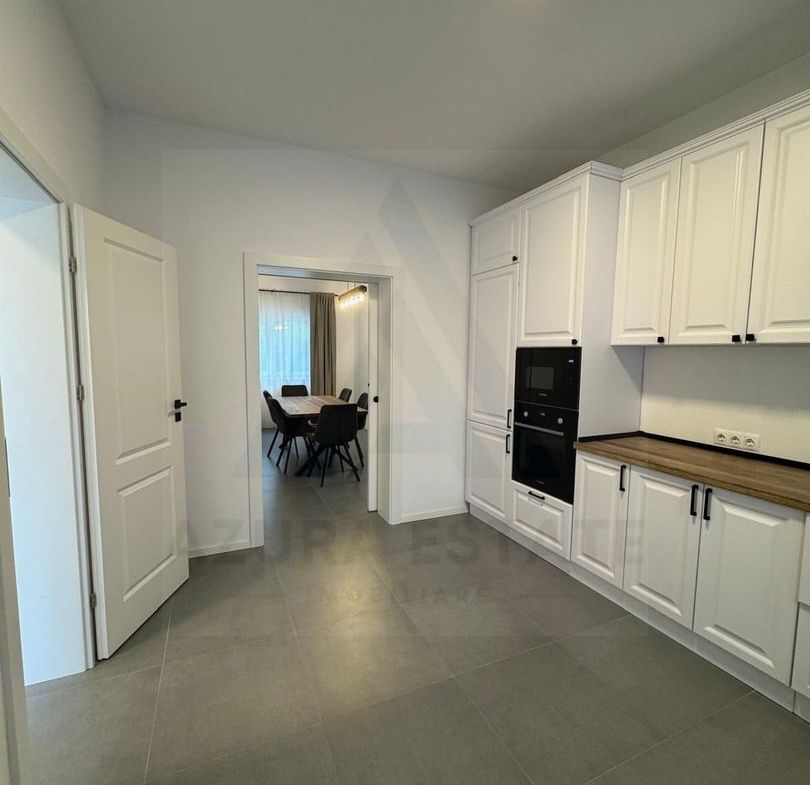 Casa individuala 114 utili 4 camere 2 bai si curte 215 mp in Selimbar