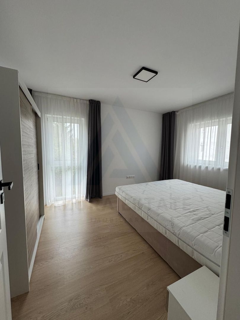 Casa individuala 114 utili 4 camere 2 bai si curte 215 mp in Selimbar
