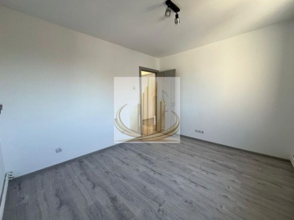 Ap 2 cam| Renovat integral | Etaj Intermediar | Shopping City | Turist