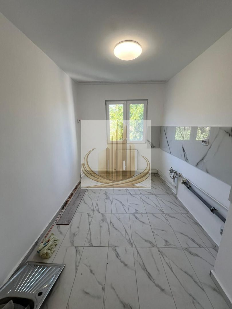 Ap 2 cam| Renovat integral | Etaj Intermediar | Shopping City | Turist