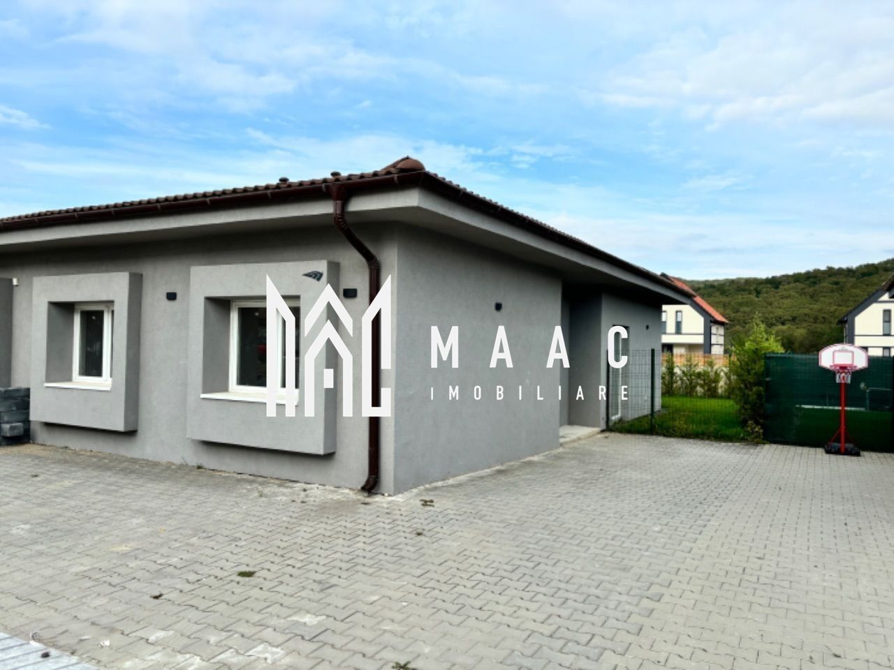 anBn-25465 Casă duplex I 3 camere I 76 Mp I Curte I 20 min de Sibiu