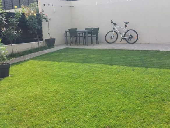 De vânzare casă premium tip duplex,  vedere spre Lacul Brates, comision 0%