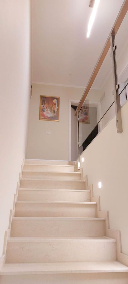 De vânzare casă premium tip duplex,  vedere spre Lacul Brates, comision 0%