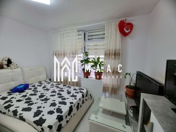 Apartament 3 camere | Balcon | Parțial mobilat | Doamna Stanca