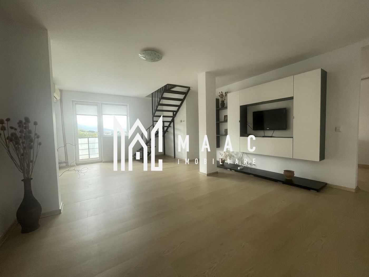 Apartament 3 camere | 115MPU | Balcon | Zona Tilisca