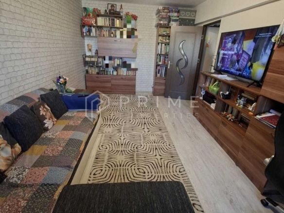 Apartament cu 3 camere, decomandat – Cartier Tudor, Zona Diamant