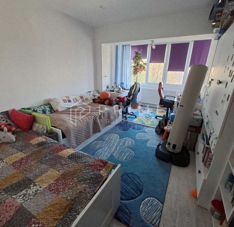 Apartament cu 3 camere, decomandat – Cartier Tudor, Zona Diamant