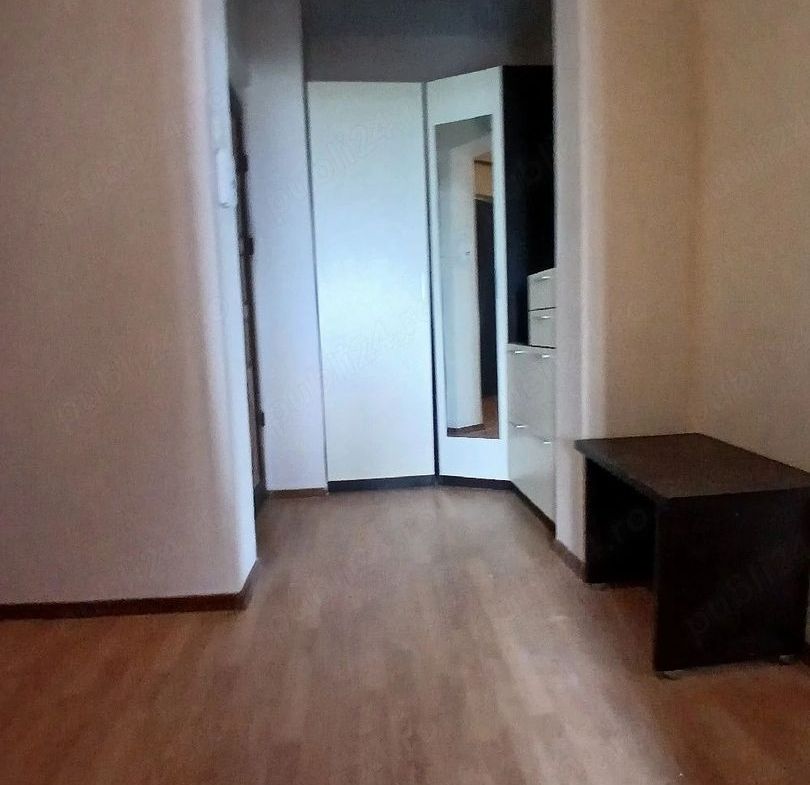 De inchiriat apartament 2 camere Mazepa 2, et. 9, 350 euro