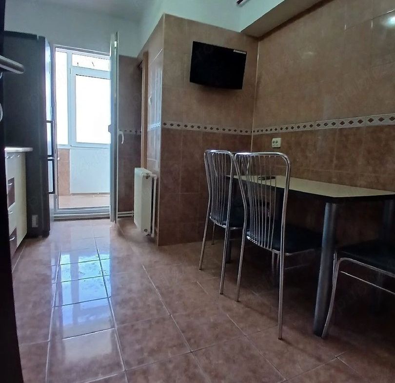 De inchiriat apartament 2 camere Mazepa 2, et. 9, 350 euro