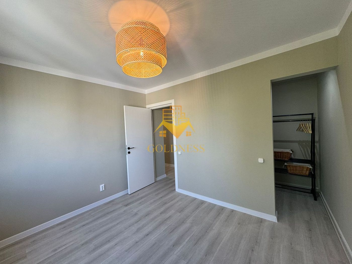 4 camere decomandate, Cartier Manastur, McDonalds, Primaverii,
