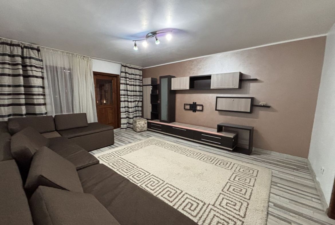 De vanzare apartament 3 camere, 85 mp, I.C. Frimu, 125.000 euro