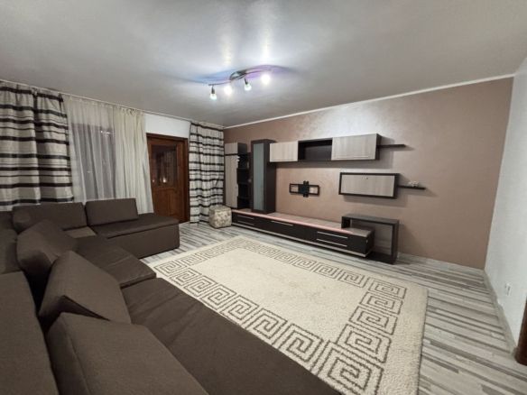 De vanzare apartament 3 camere, 85 mp, I.C. Frimu, 125.000 euro
