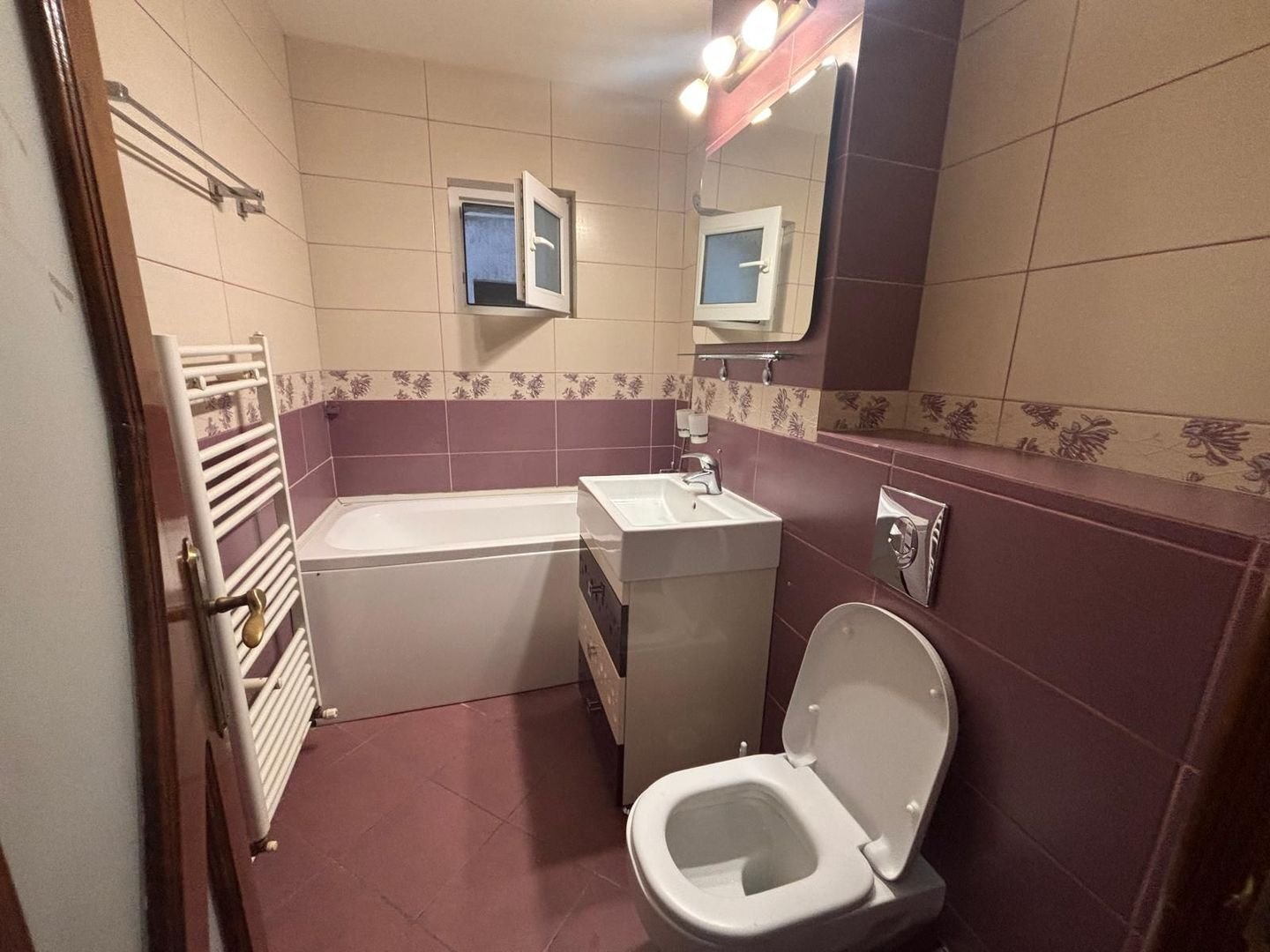 anBn-25943 De vanzare apartament 3 camere, 85 mp, I.C. Frimu, 125.000 euro
