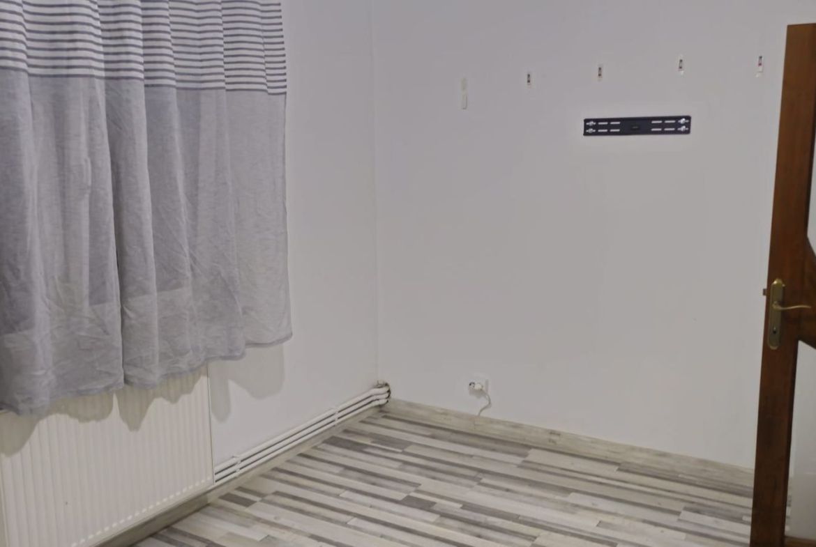 De vanzare apartament 3 camere, 85 mp, I.C. Frimu, 125.000 euro