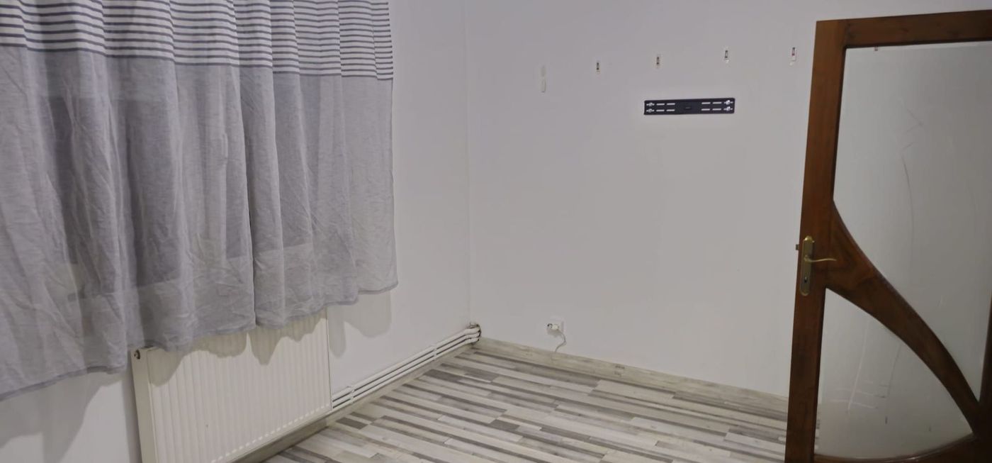anBn-25947 De vanzare apartament 3 camere, 85 mp, I.C. Frimu, 125.000 euro