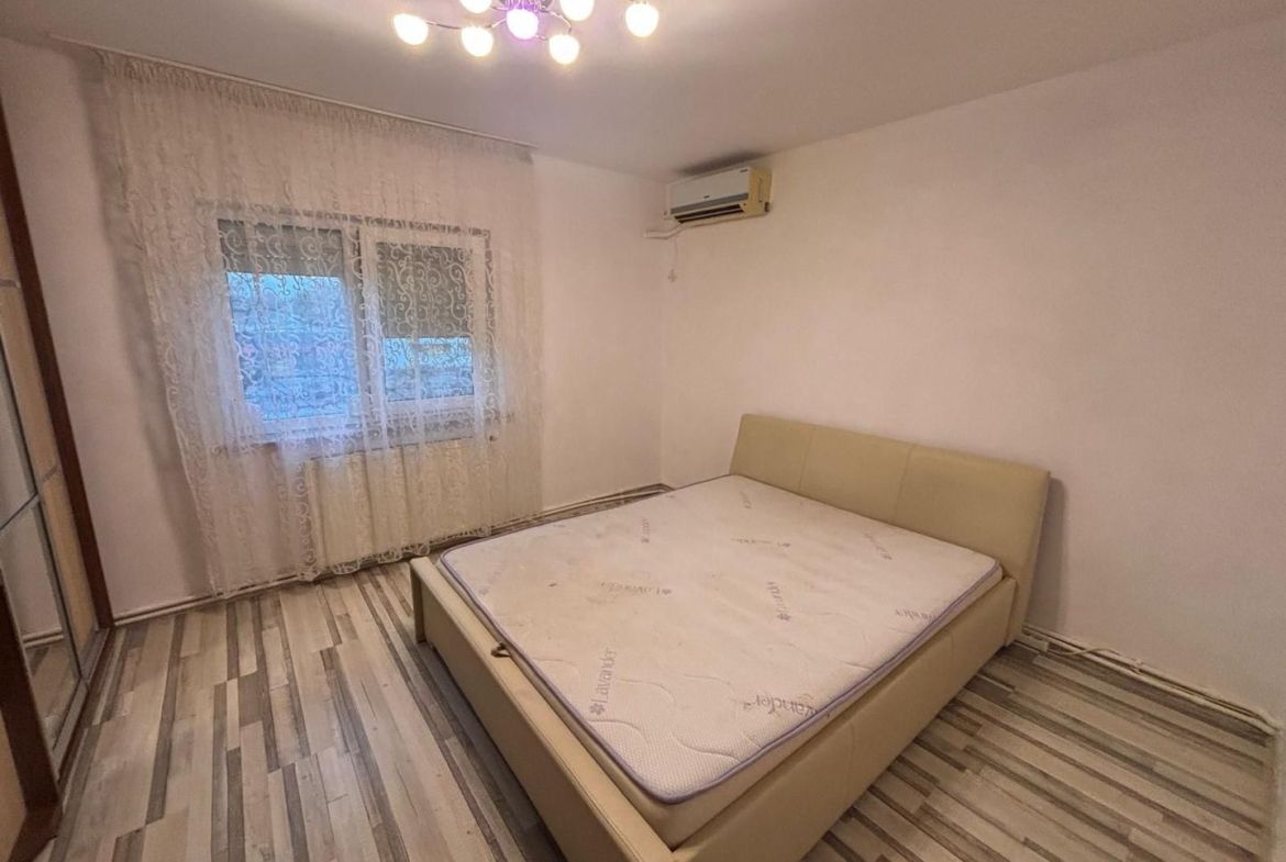 De vanzare apartament 3 camere, 85 mp, I.C. Frimu, 125.000 euro