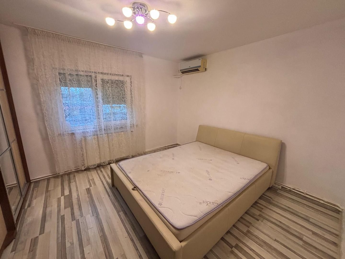 anBn-25948 De vanzare apartament 3 camere, 85 mp, I.C. Frimu, 125.000 euro