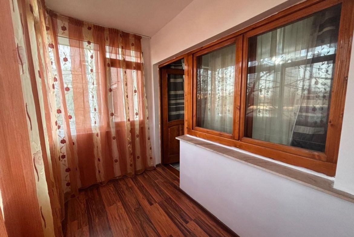 De vanzare apartament 3 camere, 85 mp, I.C. Frimu, 125.000 euro