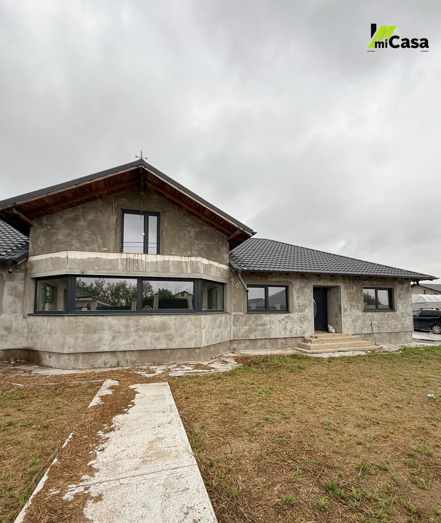 anBn-26063 Casă cu 6 camere, în Șendreni