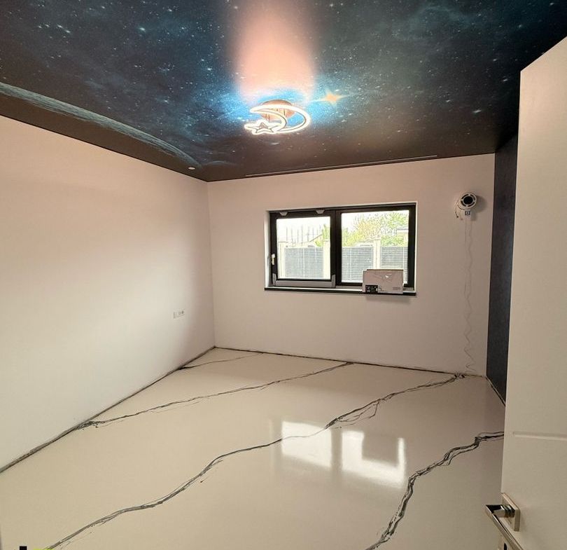 Casă cu 6 camere, în Șendreni