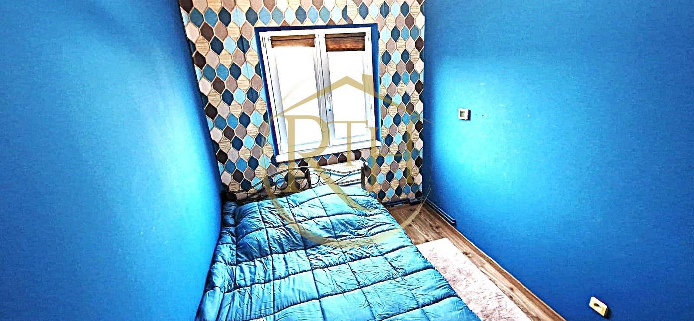 Vand apartament cu 4 camere in zona spitalul judetean,comision ,,0”