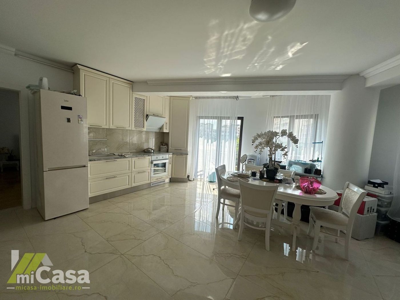 Apartament 3 camere – Lux – Mazepa 2, Colibri 2