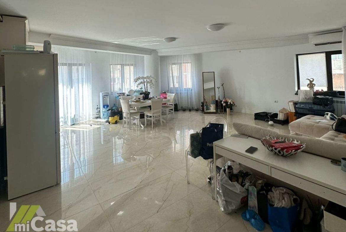 Apartament 3 camere – Lux – Mazepa 2, Colibri 2