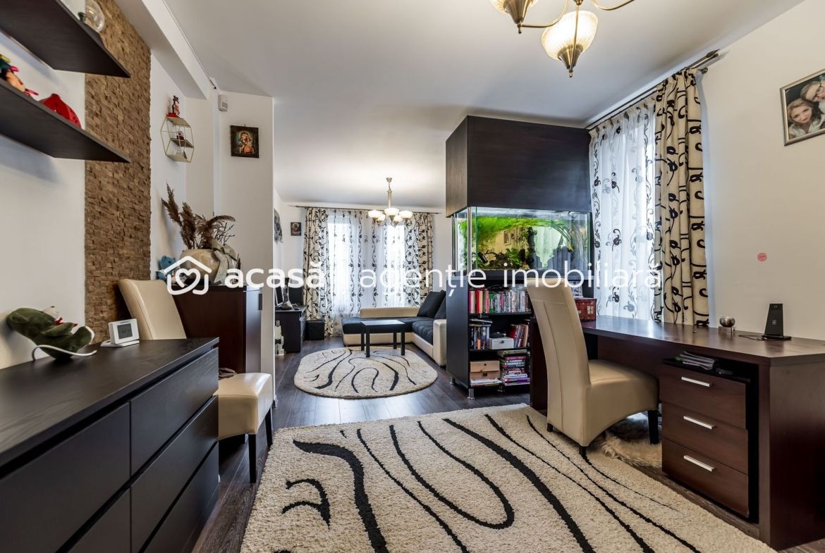 Casă mobilată și utiliată în Westfield | 387 mp teren | curte + anexe