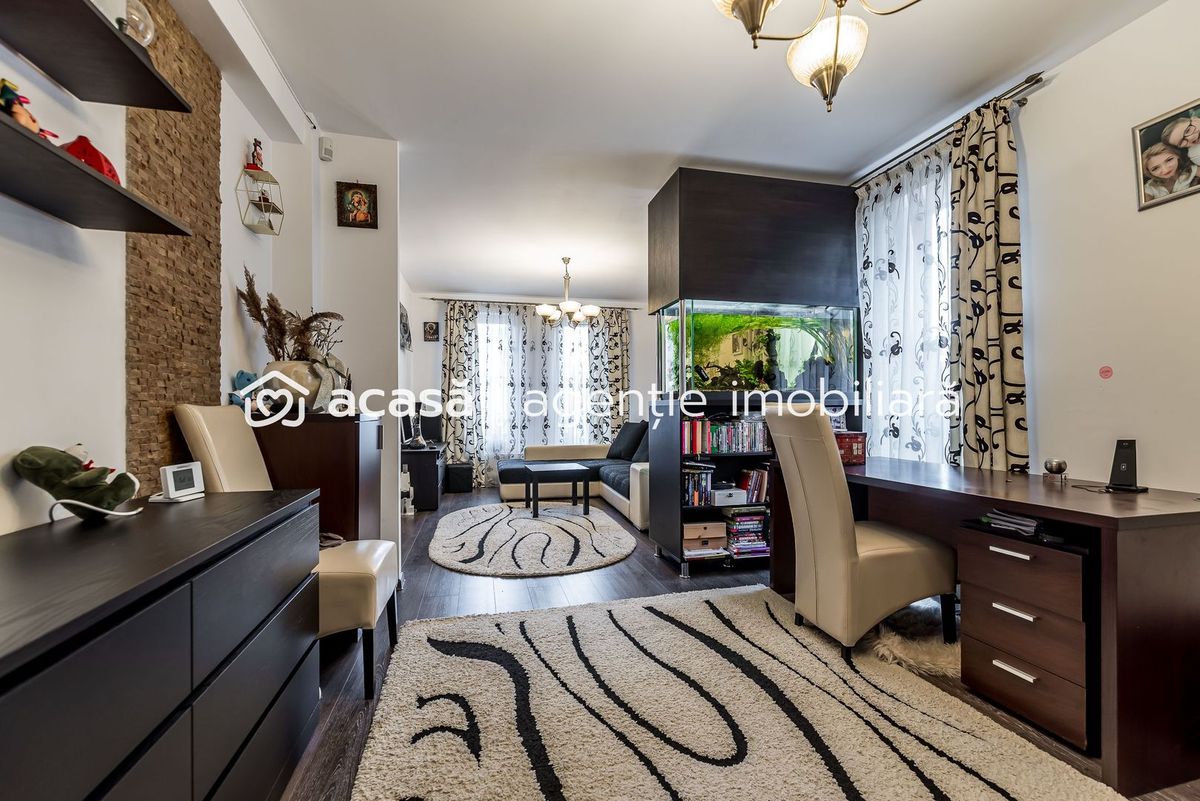 Casă mobilată și utiliată în Westfield | 387 mp teren | curte + anexe