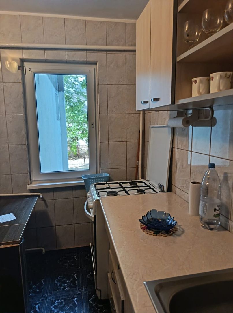 De vanzare apartament cu 2 camere, parter, micro 13 B, 60.000 euro