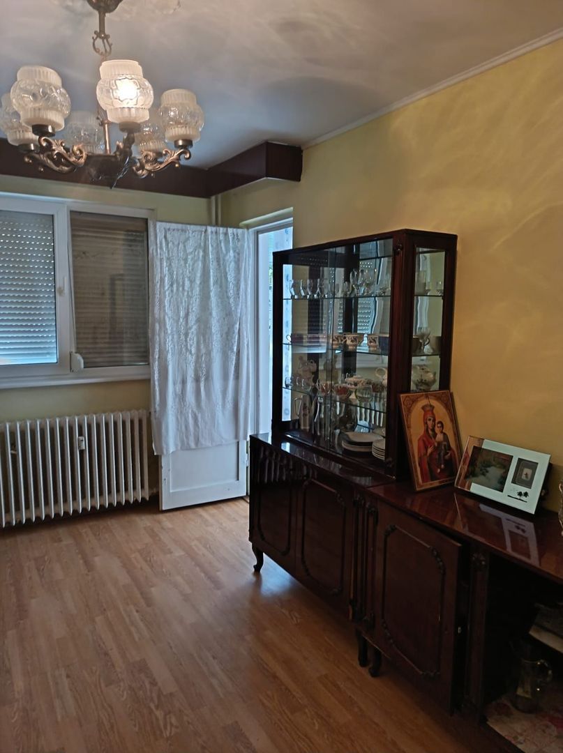 De vanzare apartament cu 2 camere, parter, micro 13 B, 60.000 euro