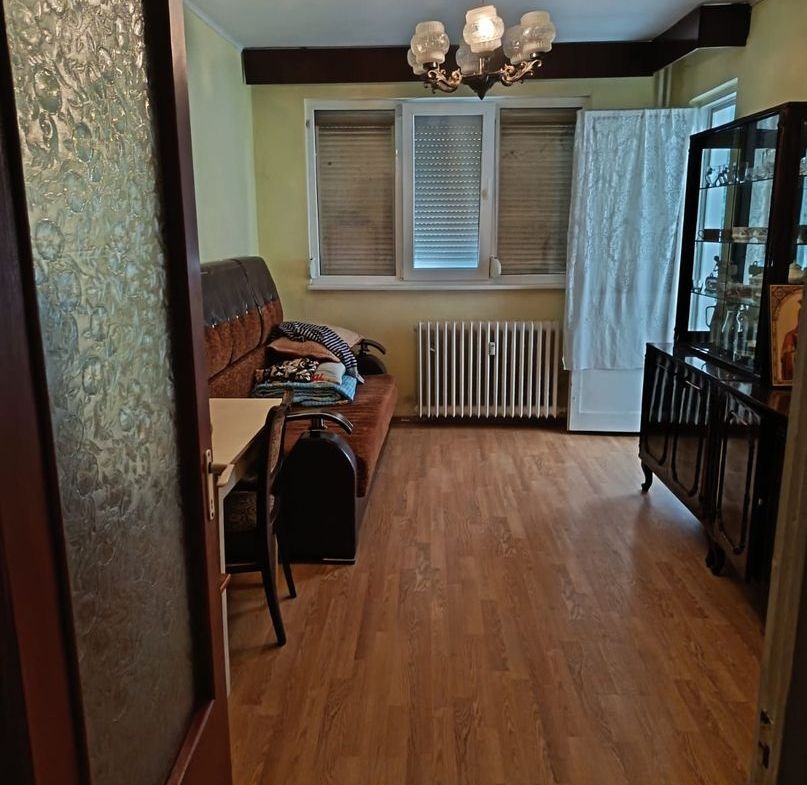 De vanzare apartament cu 2 camere, parter, micro 13 B, 60.000 euro