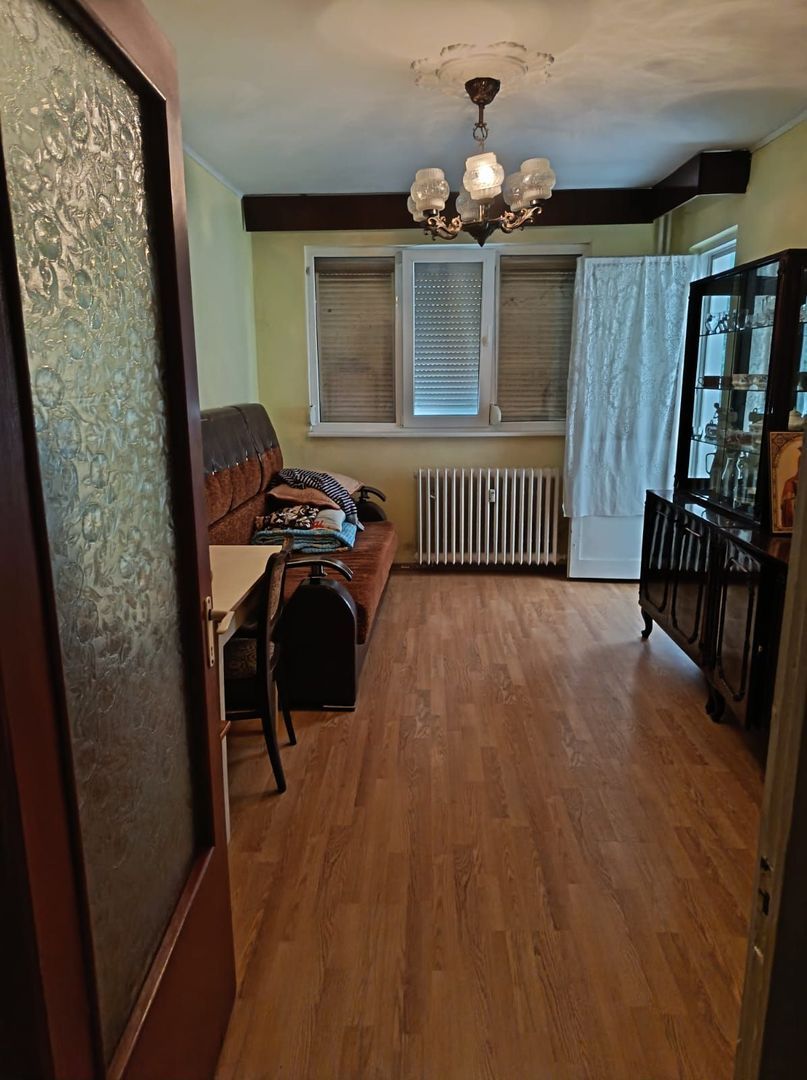 De vanzare apartament cu 2 camere, parter, micro 13 B, 60.000 euro