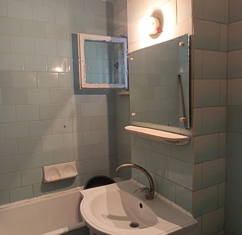 De vanzare apartament cu 2 camere, parter, micro 13 B, 60.000 euro