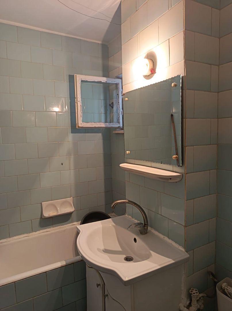 De vanzare apartament cu 2 camere, parter, micro 13 B, 60.000 euro