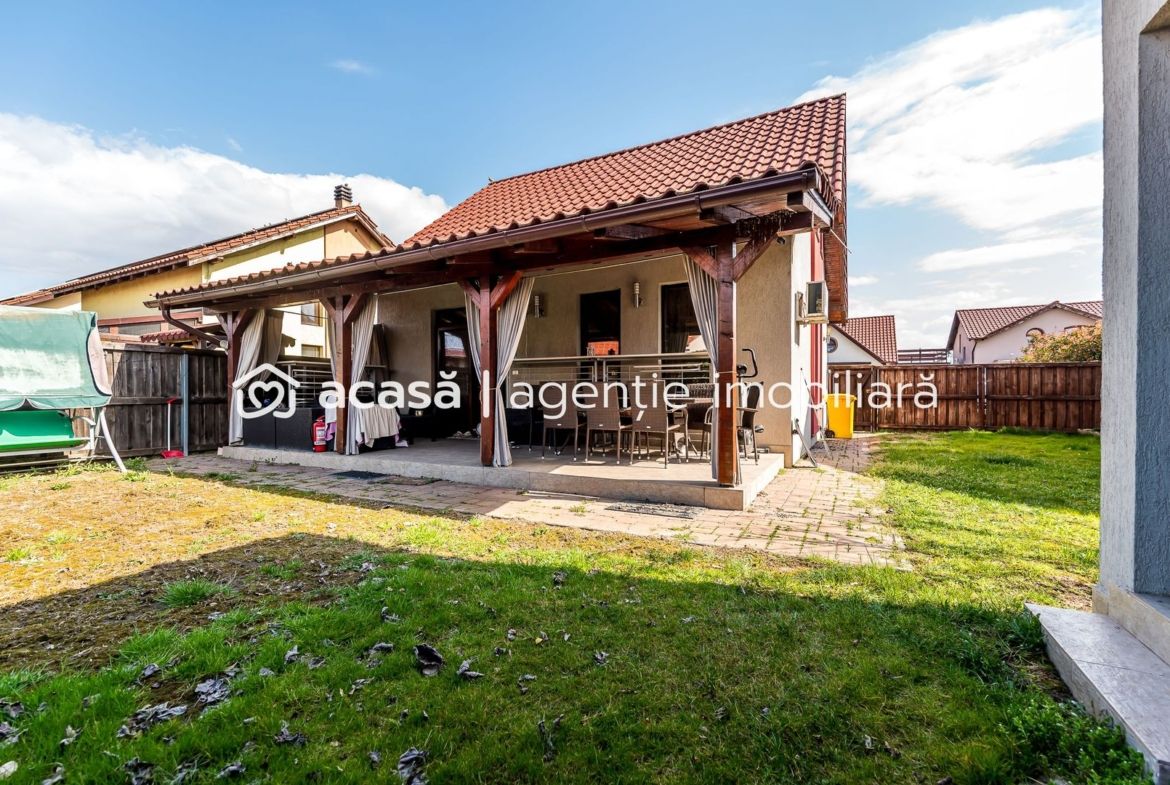 Casă mobilată și utiliată în Westfield | 387 mp teren | curte + anexe