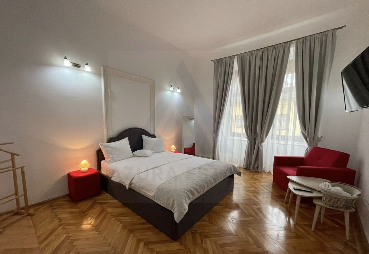 Apartament 3 camere la casă 106 mp utili 3 bai pivnita Ultracentral