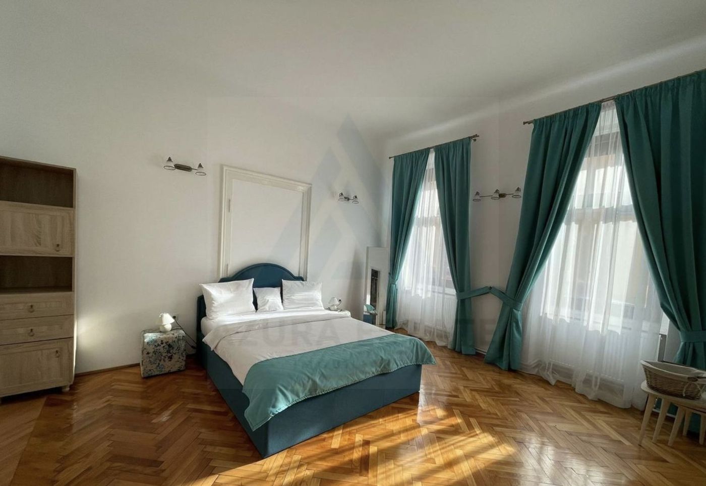 Apartament 3 camere la casă 106 mp utili 3 bai pivnita Ultracentral