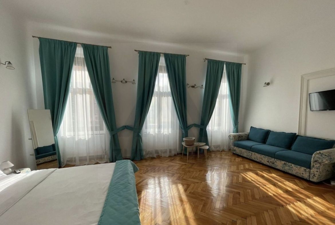 Apartament 3 camere la casă 106 mp utili 3 bai pivnita Ultracentral